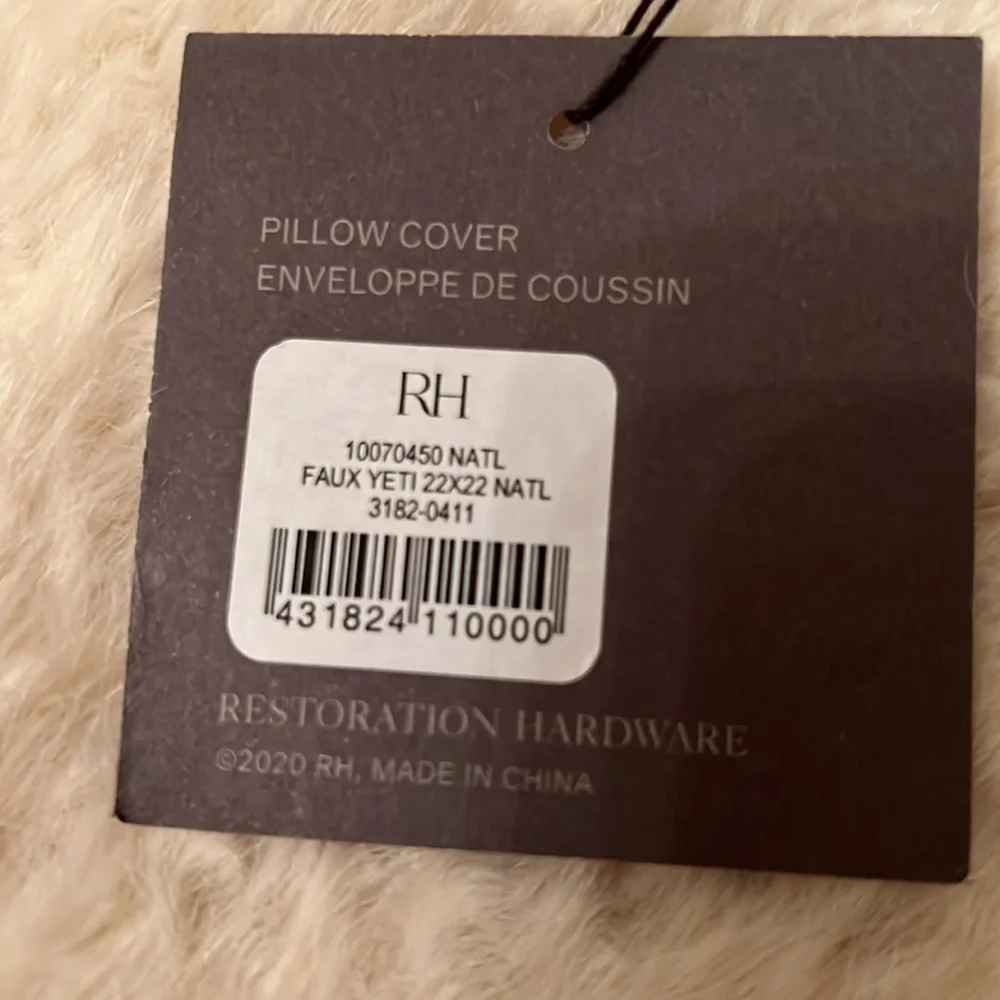 NWT, Restoration Hardware faux sheepskin, pillow cover. Pillow insert included
